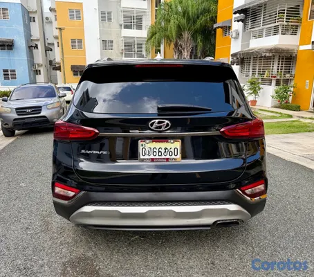2019 Hyundai Santa Fe — foto 3 / 9