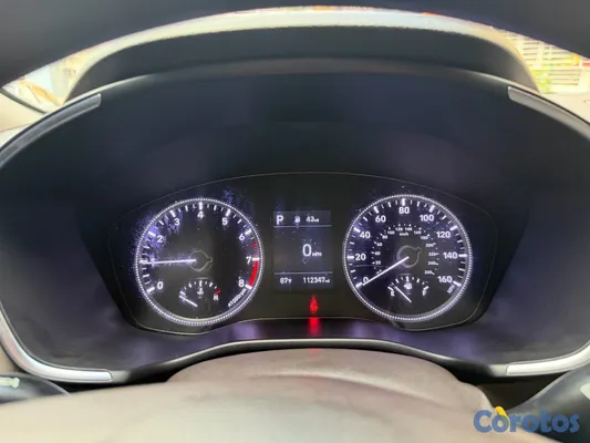 2019 Hyundai Santa Fe — foto 8 / 9