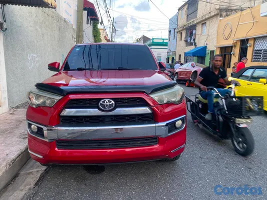 2014 Toyota 4 Runner — foto 4 / 9