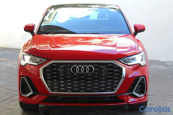 2023 Audi Q3 — foto 2 / 9
