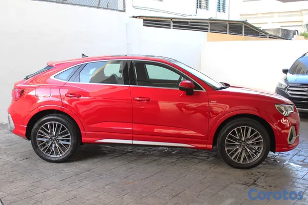 2023 Audi Q3 — foto 3 / 9