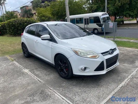 2012 Ford Focus — foto 4 / 6