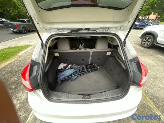 2012 Ford Focus — foto 6 / 6