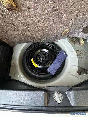 2011 Suzuki Swift — foto 6 / 10