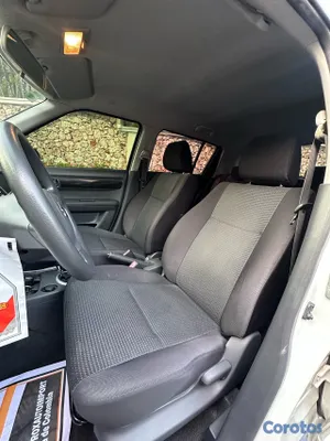 2011 Suzuki Swift — foto 8 / 10
