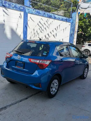2020 Toyota Vitz — foto 5 / 10