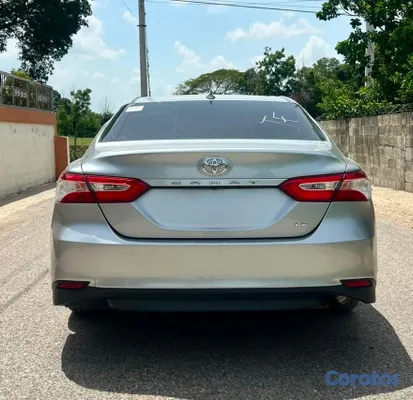 2020 Toyota Camry — foto 6 / 16