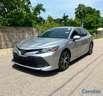 2020 Toyota Camry — foto 9 / 16