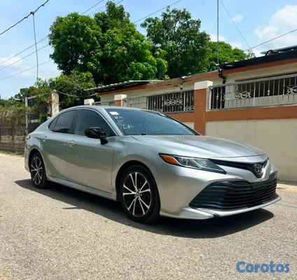 2020 Toyota Camry — foto 15 / 16