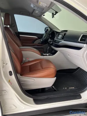 2014 Toyota Highlander — foto 5 / 9