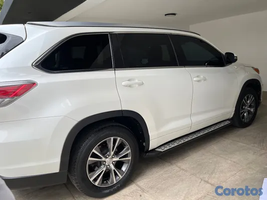 2014 Toyota Highlander — foto 7 / 9