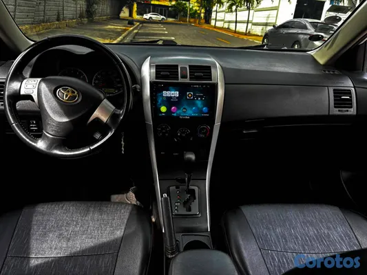 2009 Toyota Corolla — foto 8 / 11