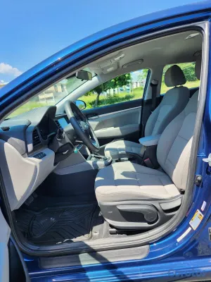 2020 Hyundai Elantra — foto 6 / 11