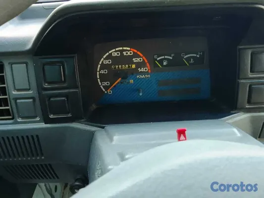 2013 Chevrolet Cmv — foto 7 / 8