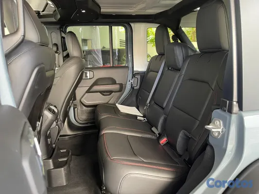 2026 Jeep Wrangler — foto 9 / 10