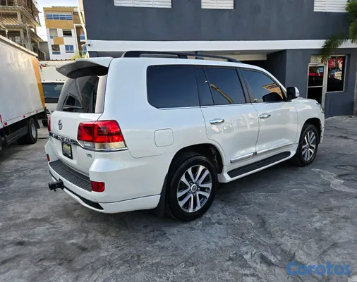 2016 Toyota Land Cruiser — foto 4 / 10