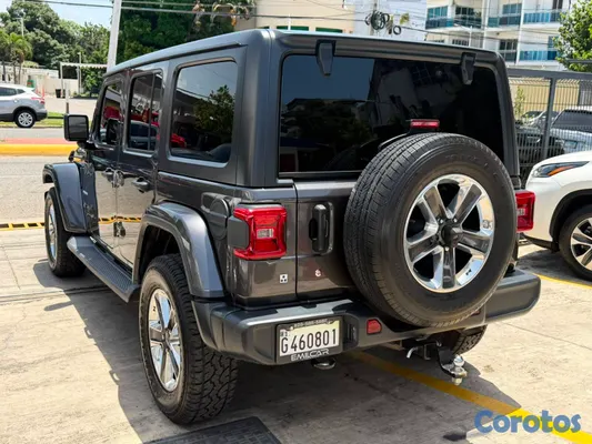 2018 Jeep Wrangler — foto 7 / 10