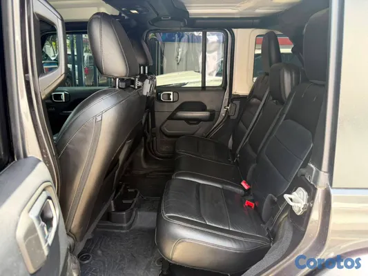 2018 Jeep Wrangler — foto 8 / 10