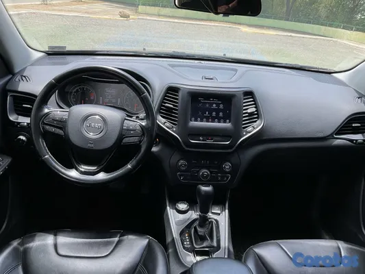 2020 Jeep Cherokee Latitude — foto 7 / 10
