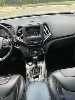 2020 Jeep Cherokee Latitude — foto 10 / 10
