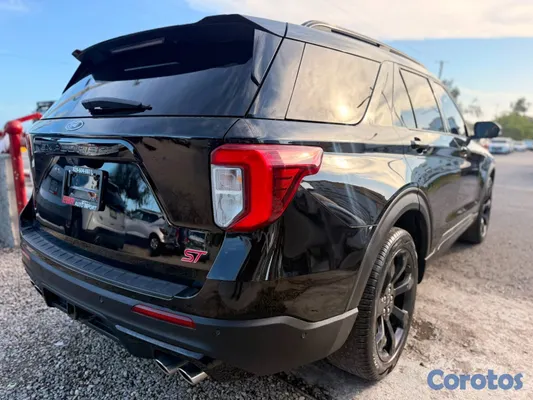 2020 Ford Explorer — foto 3 / 9