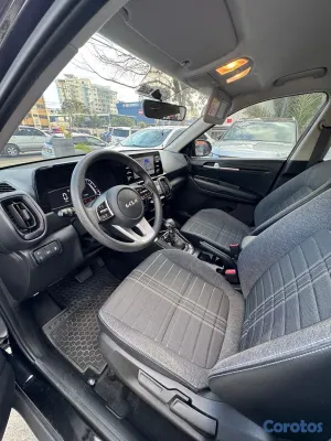 2025 Kia Sonet — foto 8 / 12