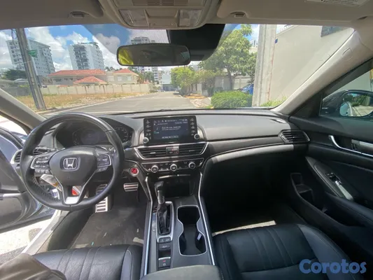 2022 Honda Accord — foto 4 / 8