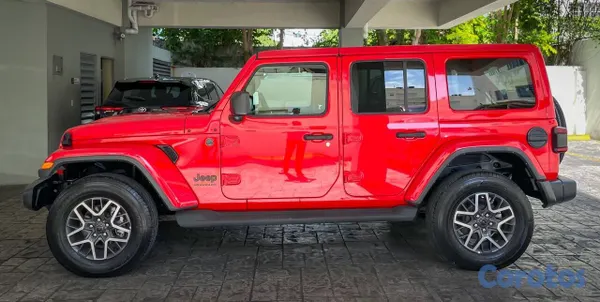 2025 Jeep Wrangler Sahara — foto 2 / 11