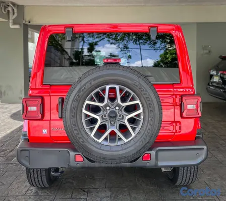 2025 Jeep Wrangler Sahara — foto 9 / 11