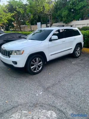 2013 Jeep Grand Cherokee L — foto 2 / 9