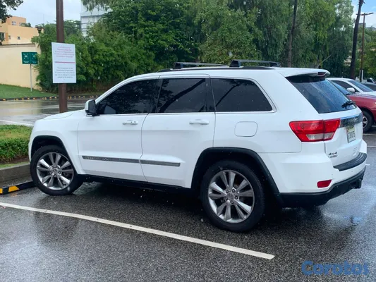 2013 Jeep Grand Cherokee L — foto 3 / 9