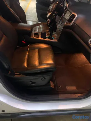 2013 Jeep Grand Cherokee L — foto 8 / 9