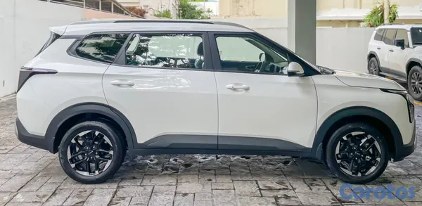 2024 Kia Carens — foto 2 / 12