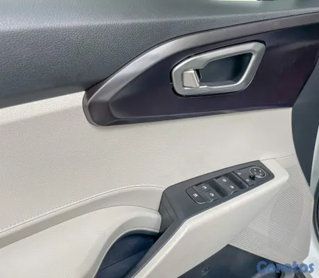 2024 Kia Carens — foto 8 / 12