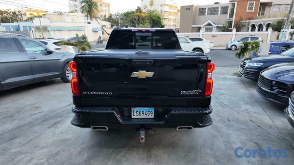 2024 Chevrolet Silverado — foto 3 / 9