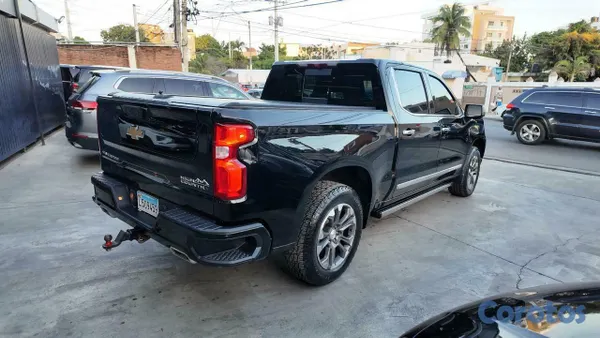 2024 Chevrolet Silverado — foto 5 / 9