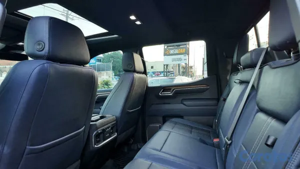 2024 Chevrolet Silverado — foto 7 / 9