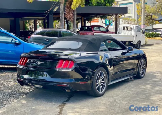 2017 Ford Mustang — foto 10 / 11