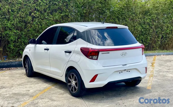 2024 Hyundai Grand I 10 — foto 10 / 11