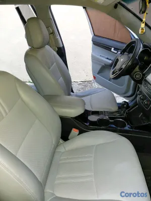 2015 Kia Sorento — foto 11 / 19