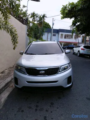 2015 Kia Sorento — foto 17 / 19