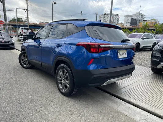 2022 Kia Seltos — foto 6 / 10