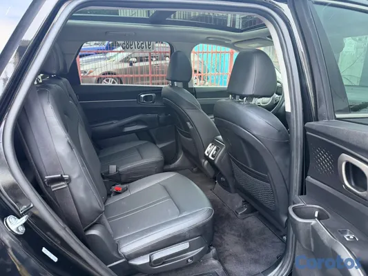 2025 Kia Sorento — foto 2 / 18