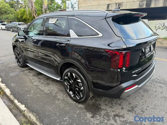 2025 Kia Sorento — foto 10 / 18