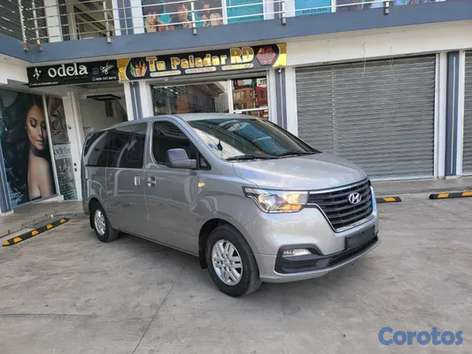 2020 Hyundai Grand Starex