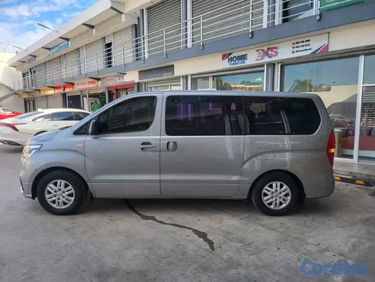 2020 Hyundai Grand Starex — foto 7 / 14