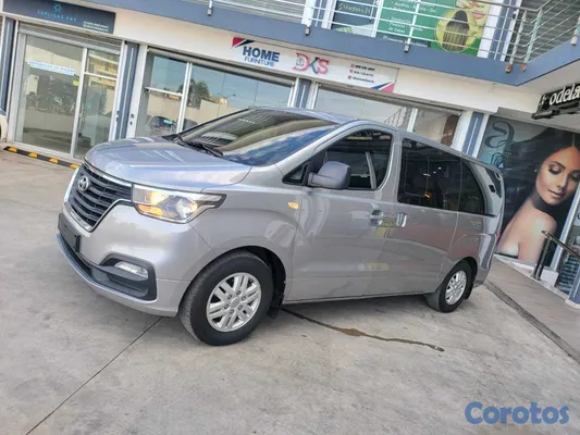 2020 Hyundai Grand Starex — foto 8 / 14