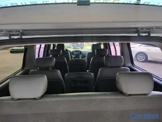 2020 Hyundai Grand Starex — foto 12 / 14