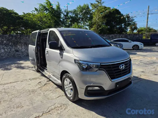 2021 Hyundai Grand Starex