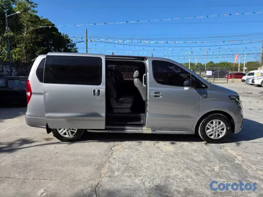 2021 Hyundai Grand Starex — foto 3 / 10